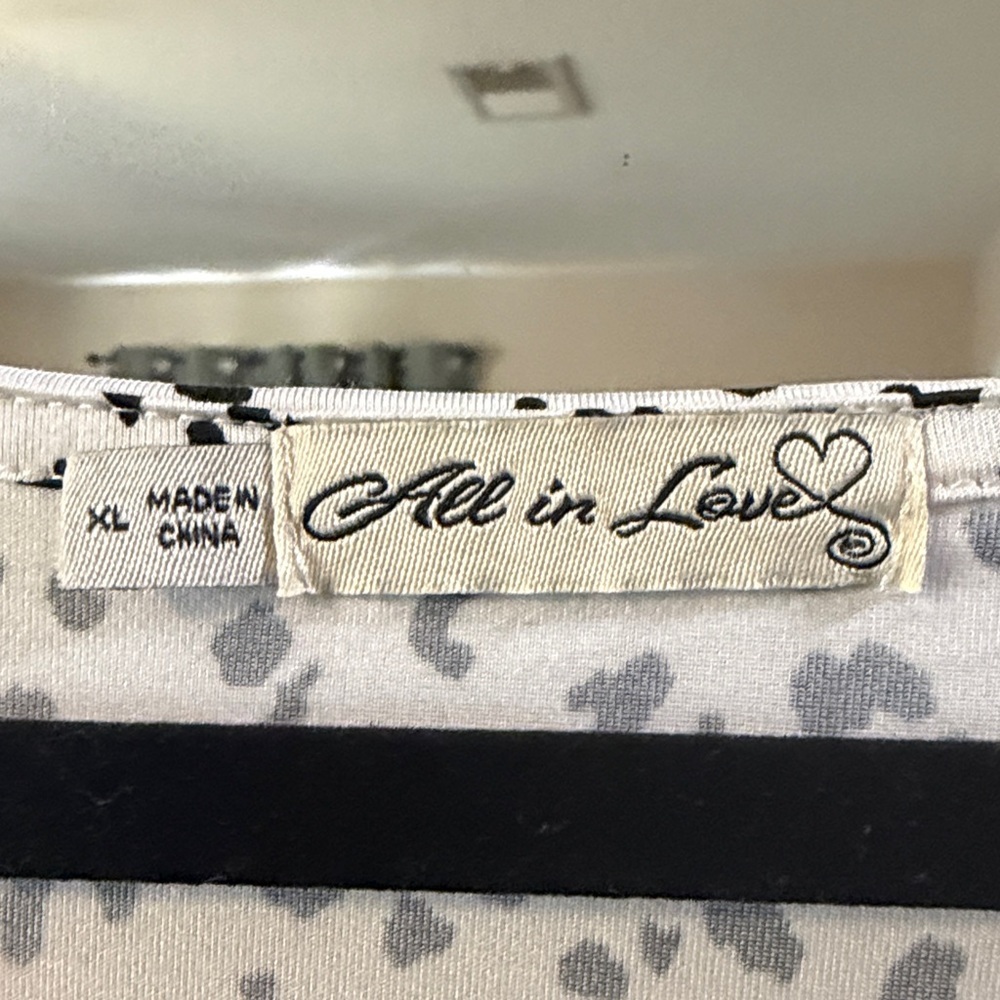 Women's Black and White Polka Dot Top - Picture 2 of 2